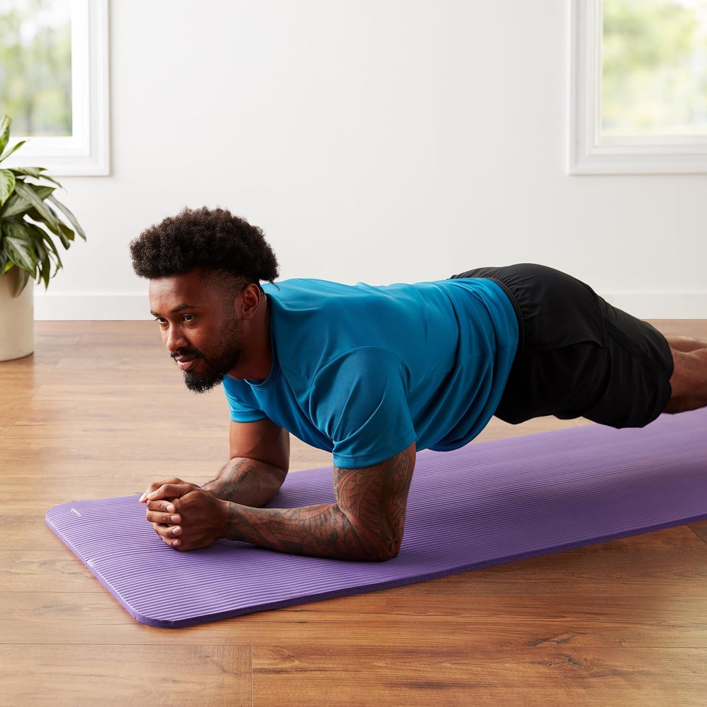 Amazon Basics Extra Thick Exercise Yoga Gym Floor Mat with Carrying Strap