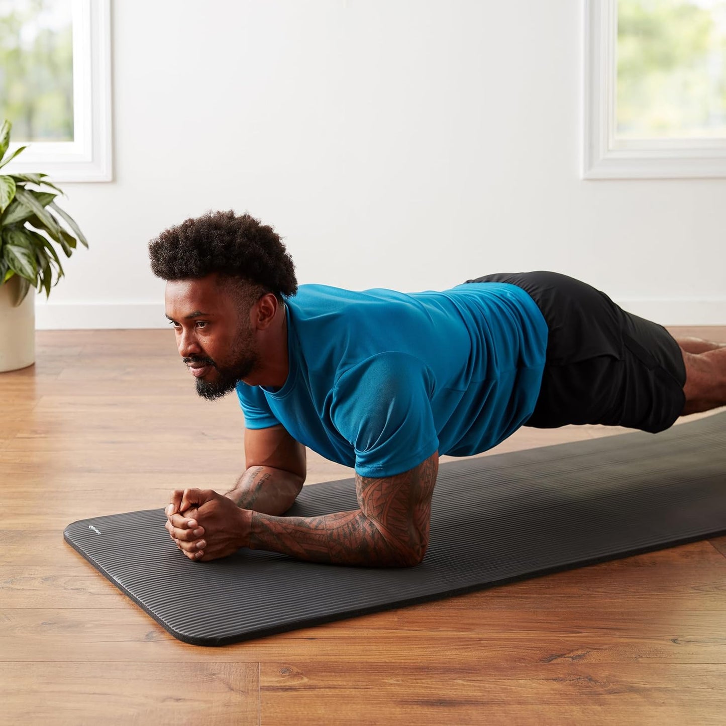 Amazon Basics Extra Thick Exercise Yoga Gym Floor Mat with Carrying Strap